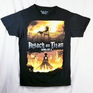 Attack on Titan Official T-shirt Size: Medium
